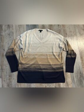 Women’s St. John sweater size XL